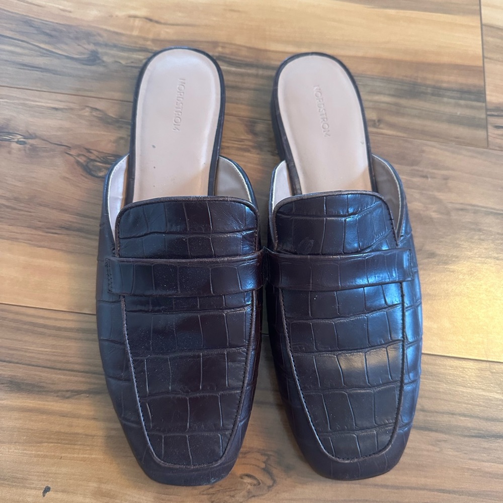 Nordstrom women’s brown leather loafer mules